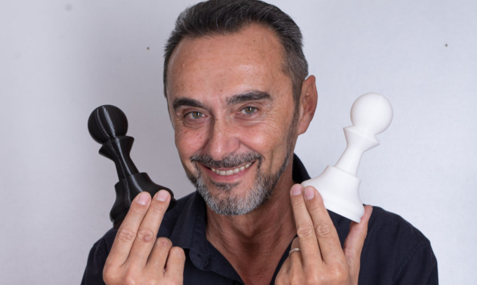 Giuseppe Giacobazzi al Coccia di Novara con “Il pedone”