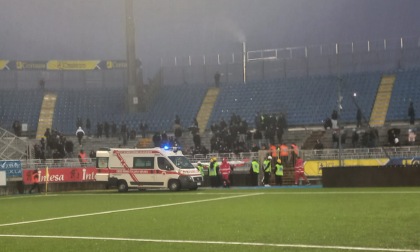 Tifoso Pro Patria cade nel fossato al termine della partita con il Novara: grave in ospedale