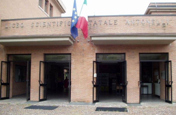 Liceo Antonelli: “Con assoluta certezza nessun plesso o distaccamento a Oleggio”