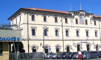 Arona, la stazione rinasce col volontariato: assegnati gli spazi al secondo piano