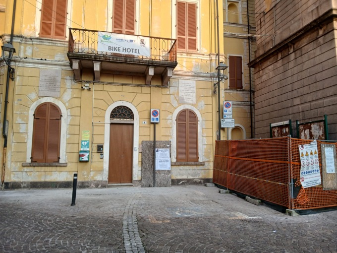 Bike hotel a Castelletto Ticino: terminati i lavori