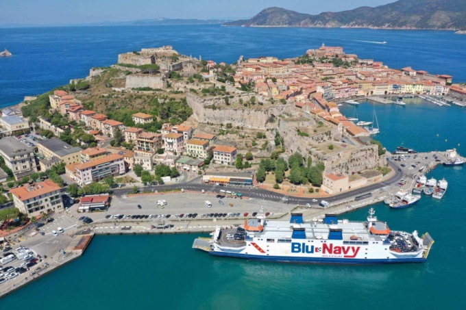 Risparmiare sul traghetto per l’Elba: prezzi, offerte e consigli