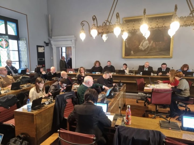 Consigli di quartiere, idillio terminato: è scontro sul voto negato agli stranieri