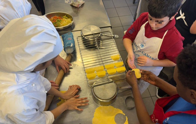 Alunni delle medie a lezione di gusto e “consumo consapevole” grazie al Ravizza