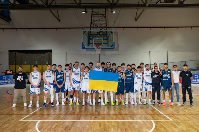 Solidarietà all’Ucraina dal Baket College Novara