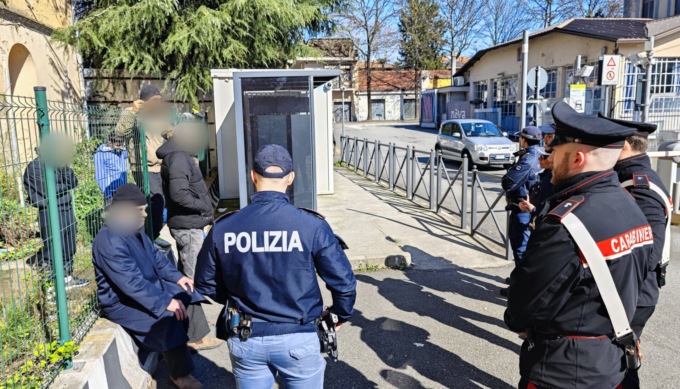 Sgomberata la caserma Passalacqua: trovati circa 20 occupanti abusivi