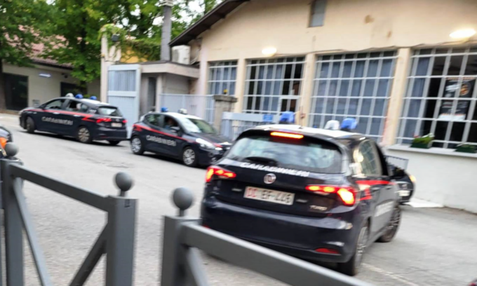 Uomo trovato in una pozza di sangue alla ex caserma Passalacqua: è stato aggredito brutalmente