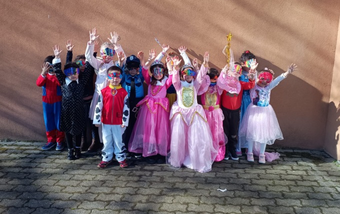 Festa di carnevale alla scuola materna di via Piave ad Arona