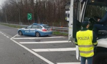 Autista di autobus per una gita scolastica positivo all'alcoltest prima della partenza