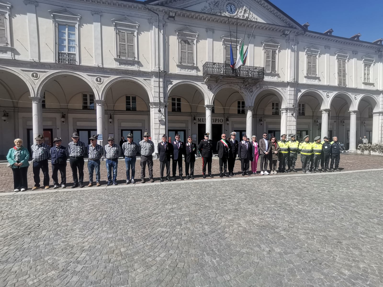 25 aprile trecate 5