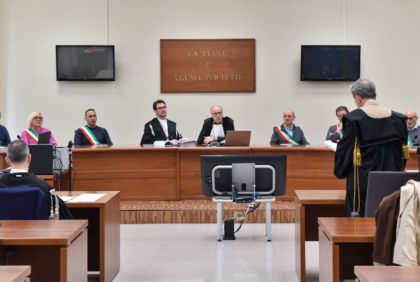 Uccise la madre per intascarne la pensione: condannato all’ergastolo