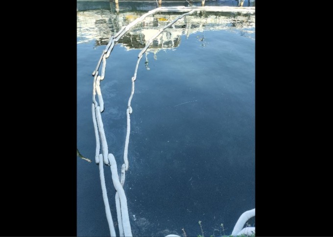 L’allarme di Legambiente: “Un altro sversamento nel lago ad Arona”