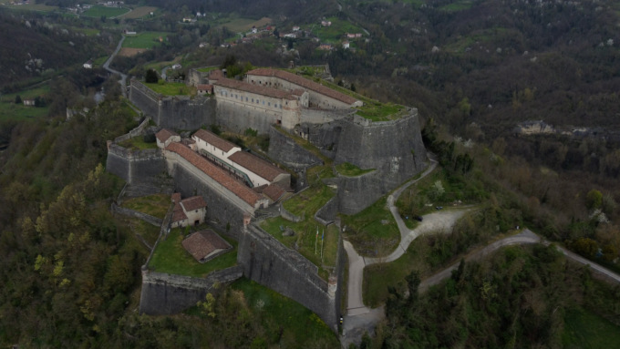 Telecity, questa sera “Dentro e fuori dal Comune” ci porta a Gavi