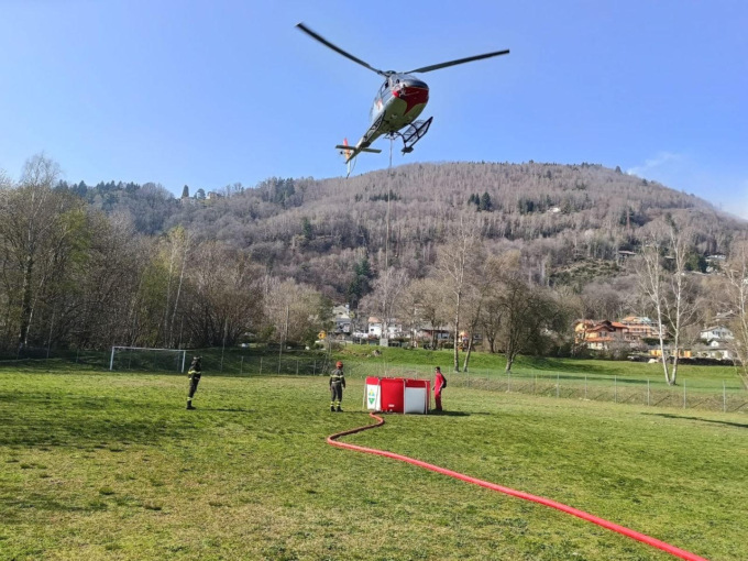Vasto incendio a Premeno: operazioni di bonifica in corso