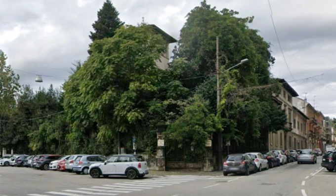 Villa Cortese ad Arona acquistata da un privato: area tolta dal degrado