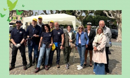 Giornata ecologica Arona: in 250 metri di Lido raccolti 12 sacchi di rifiuti