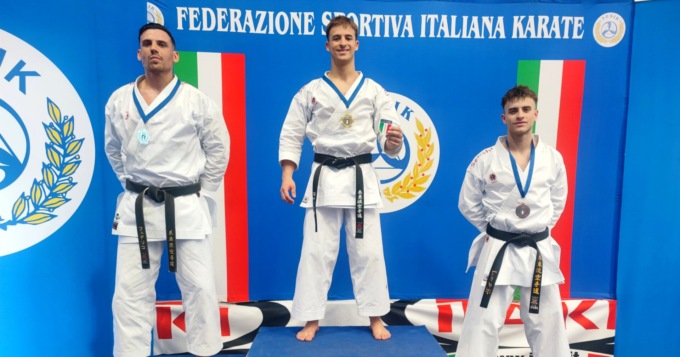 Il novarese Giacomo Casazza si prende un poker di ori nel karate