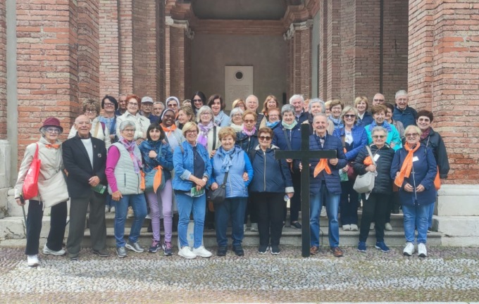 Pellegrinaggio a Caravaggio per il centro incontro di Paruzzaro