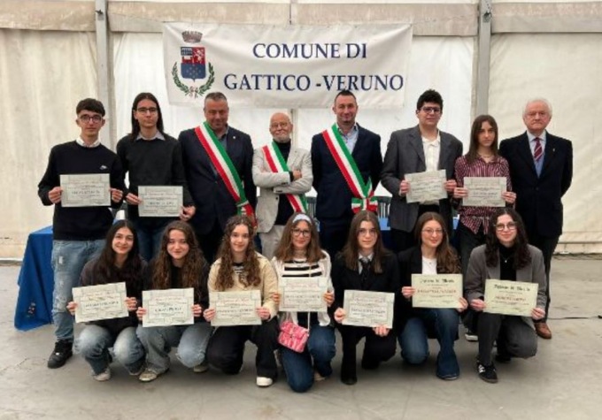 Istituto Comprensivo di Gattico in festa per le borse di studio
