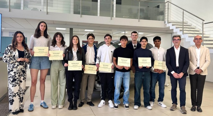 Patente B gratuita per nove studenti novaresi