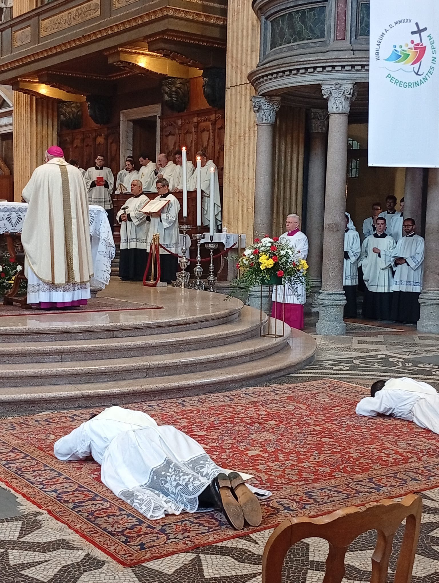 due nuovi sacerdoti novara