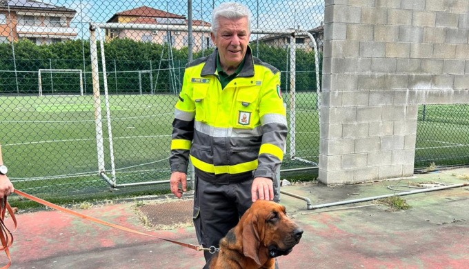 “La Protezione Civile in cartella”: a lezione di sicurezza con Dikra, cane eroe della Polizia locale