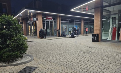 Rapina con ostaggi a Vicolungo: esercitazione dei carabinieri di Novara