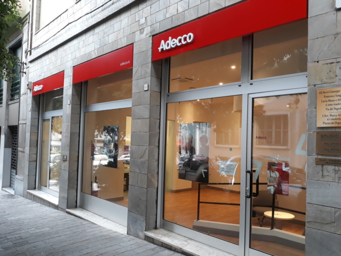 Van di Adecco arriva a Novara: si cercano 80 figure professionali