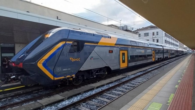 Sono ripartiti i treni diretti del sabato e domenica per la Riviera romagnola