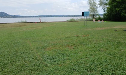 Ragazzo si tuffa nel lago a Dormelletto: portato in codice rosso a Novara, rischia la paralisi