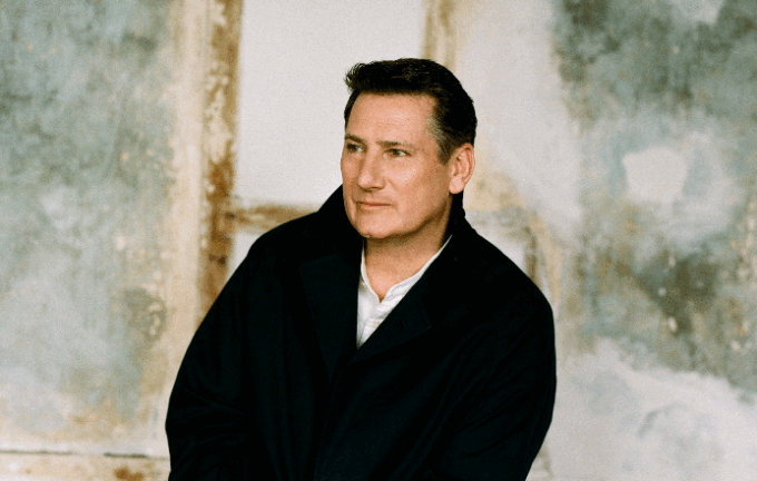Tony Hadley e la CM Orchestra accendono l’Ossola: grande show a Tones Teatro Natura