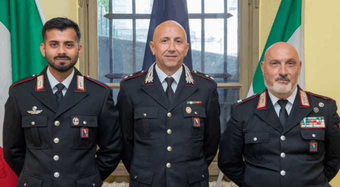 Novara, carabiniere fuori servizio salva un uomo colto da malore in strada