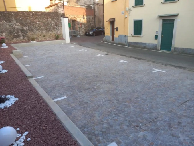 Maggiora dedica il nuovo parcheggio al conte Victor Cantoni