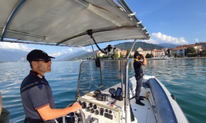 Controlli sul Lago Maggiore a Stresa: 12 imbarcazioni verificate, sanzioni per oltre 5mila euro