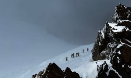 Monte Rosa, alpinisti bloccati sulla Cresta Signal: complesse operazioni di recupero