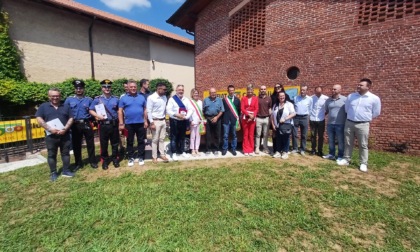 Barengo, nuovo posteggio pubblico e defibrillatore per la comunità