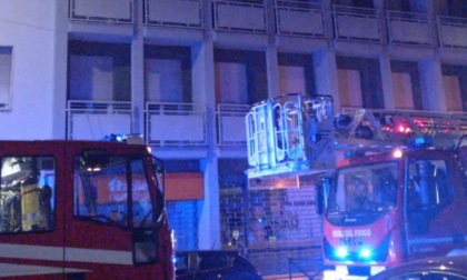 Novara, paura tra via Montello e corso XXIII Marzo per un principio d'incendio