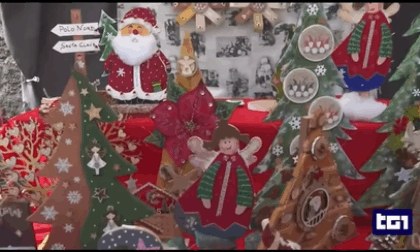 Mercatino di Natale a Lesa ....ma a Ferragosto