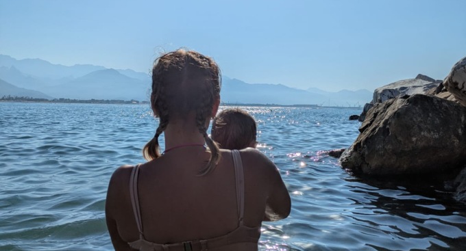 “Irene va davvero al mare”: raccolti oltre 21mila euro per donne e bimbi vittime di violenza