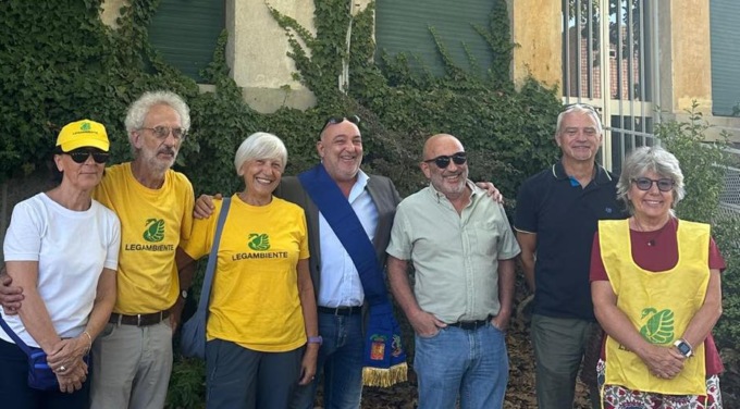 Miele urbano a Novara: le api tornano in città per monitorare la biodiversità