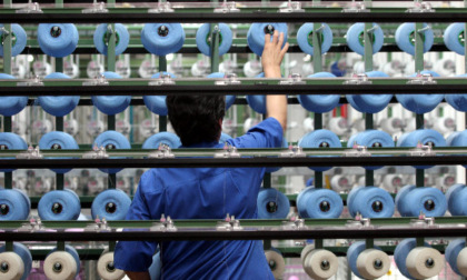 Firmato il Contratto Collettivo per i lavoratori del settore tessile-chimico