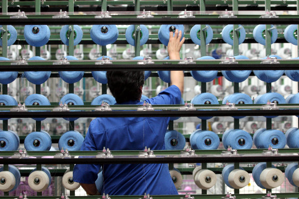 Firmato il Contratto Collettivo per i lavoratori del settore tessile-chimico