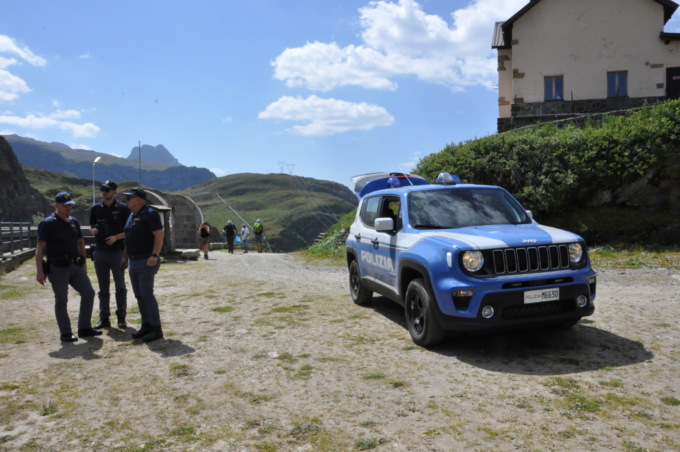 Controlli della Polizia di Stato a Passo San Giacomo