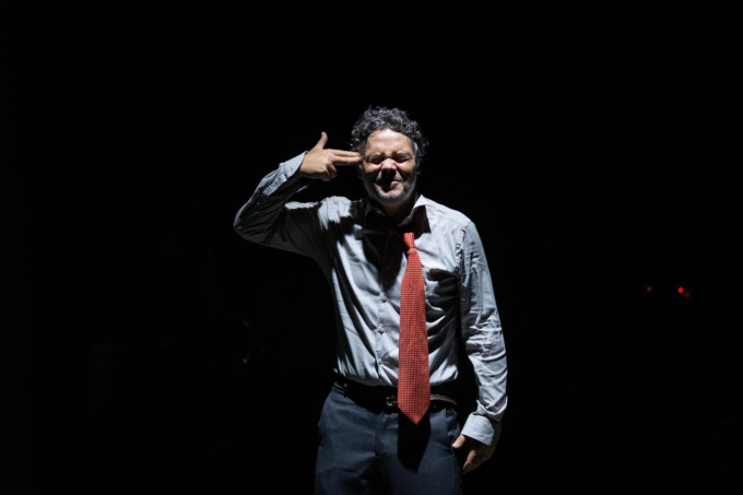 L’estate di Lakescapes si chiude con due appuntamenti di musica-teatro: omaggi a Giorgio Gaber e Bob Dylan