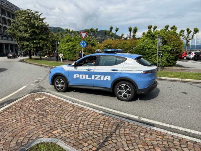 In giro con una bici elettrica rubata: donna denunciata dalla Polizia per ricettazione