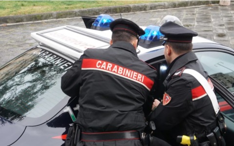 Carabiniere fuori servizio blocca rapinatore al Centro Commerciale San Martino