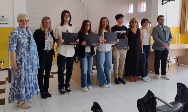 Assegnate le borse di studio Sarpom all’Istituto Ramati di Cerano