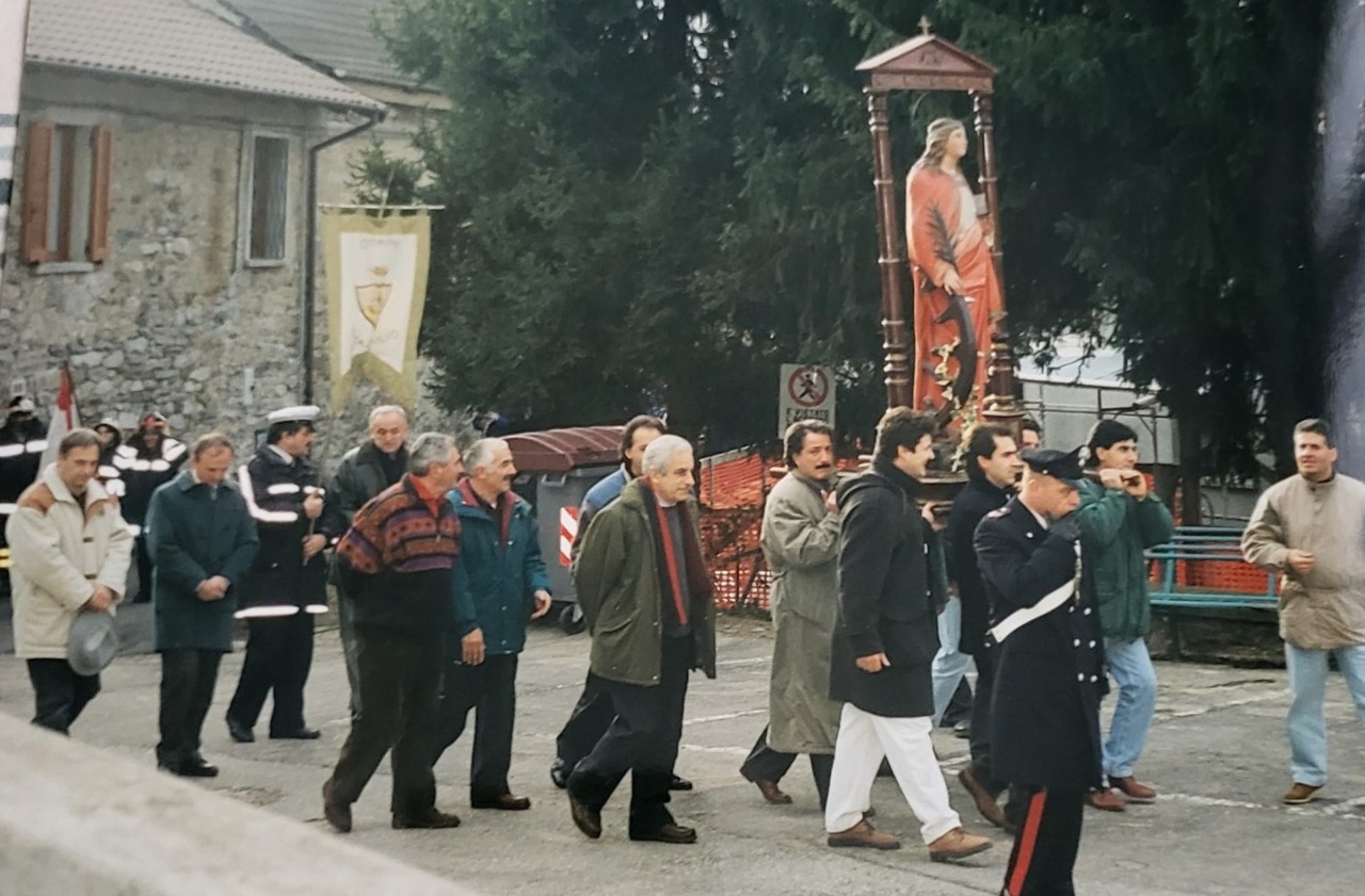 Si cercano portatori per la statua della Santa a Legro