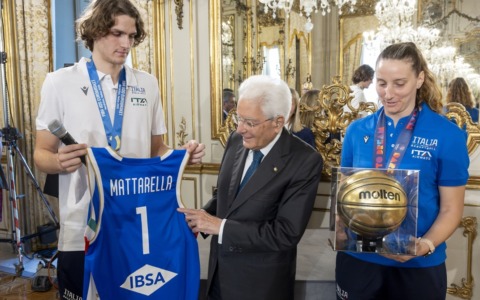 Francesco Ferrari ricevuto da Mattarella al Quirinale con la Nazionale Under 20 campione d’Europa