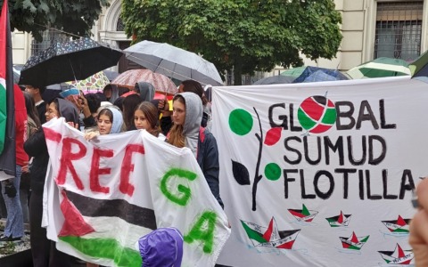 Oggi il corteo a Novara per dire basta al genocidio in Palestina: “Con Gaza bruciano anche le nostre coscienze”